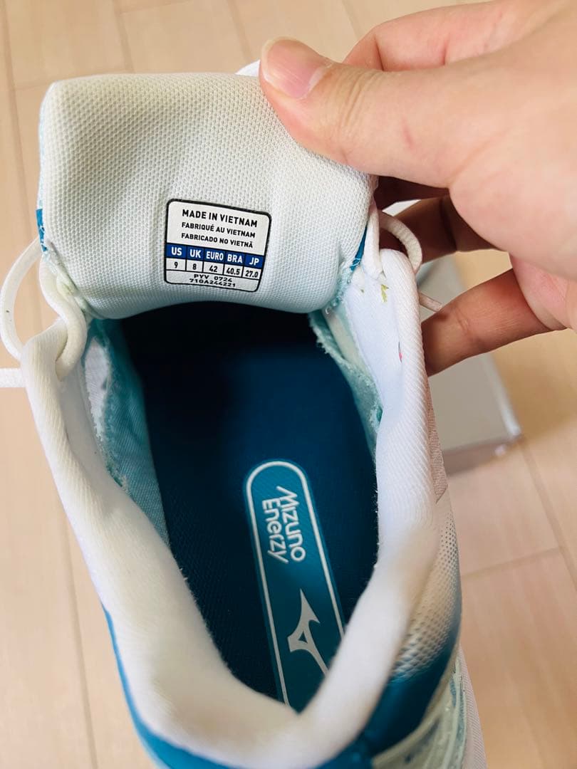 Mizuno バドミントンシューズ　27サイズ