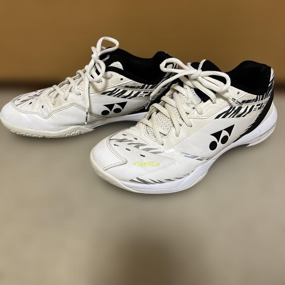 Redbull 　YONEX バドミントンシューズ　65 25.5