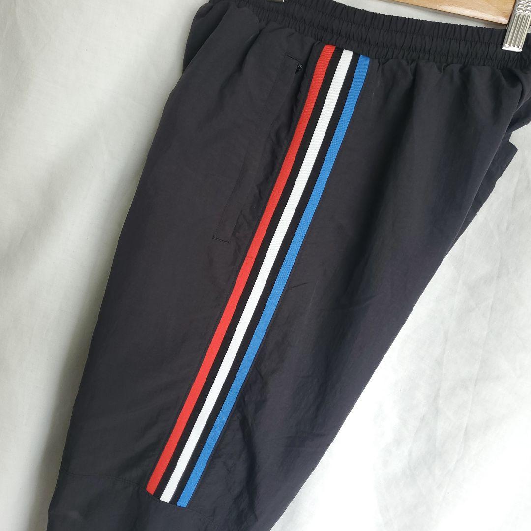adidas アディダストリコロール　ナイロン パンツトラックパンツ ビッグロゴ