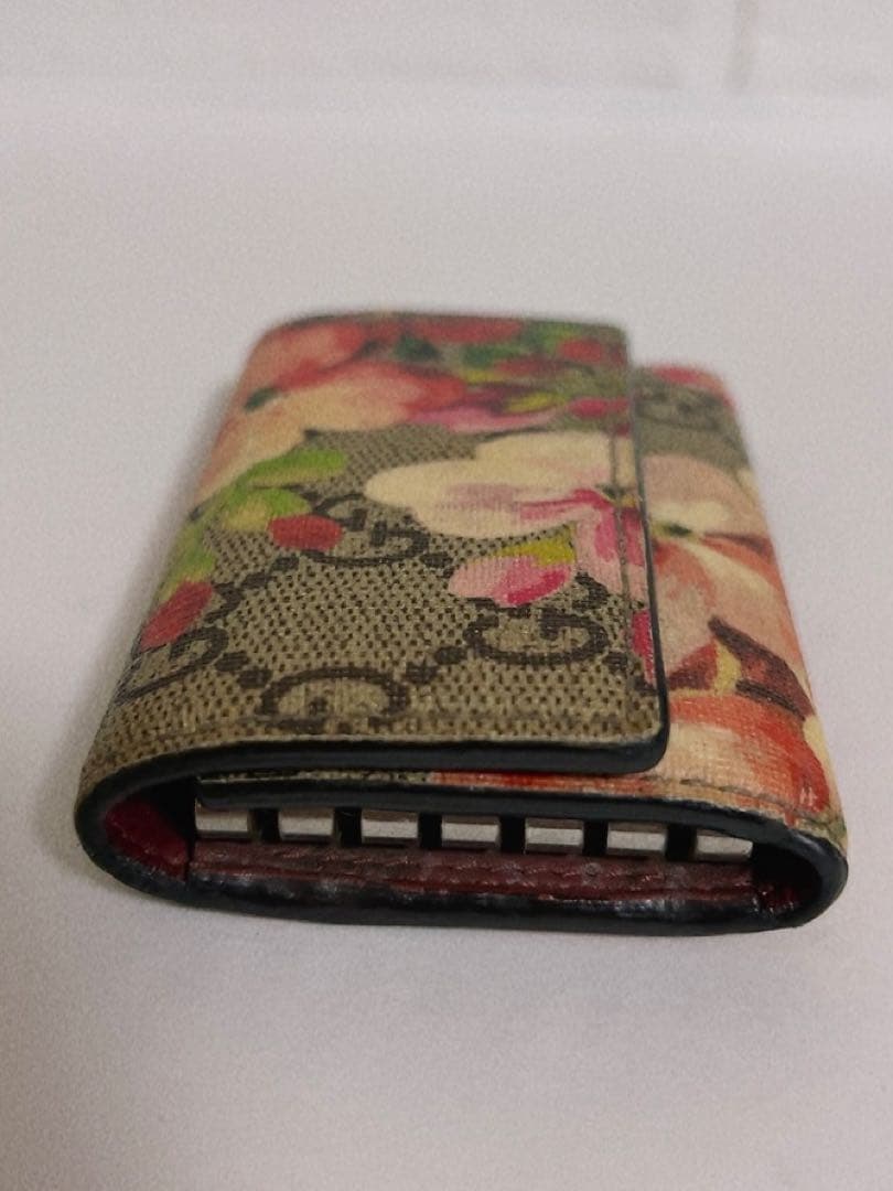 グッチ　GUCCI キーケース　６連　GGブルームス　花柄　フラワー