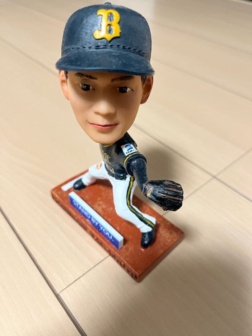 山本由伸　ボブルヘッド　フィギュア　人形