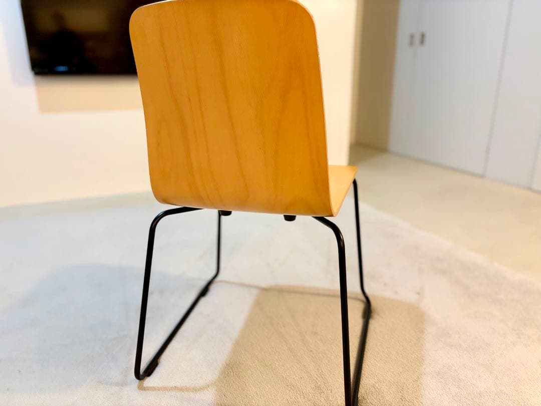 ドンドンドンキー君IDEE LANGUE STACKING CHAIR