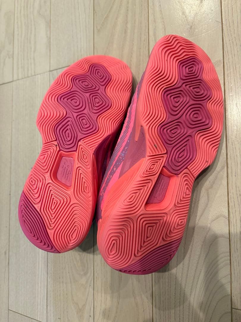 New Balance バスケットボールシューズ ピンク/グレー