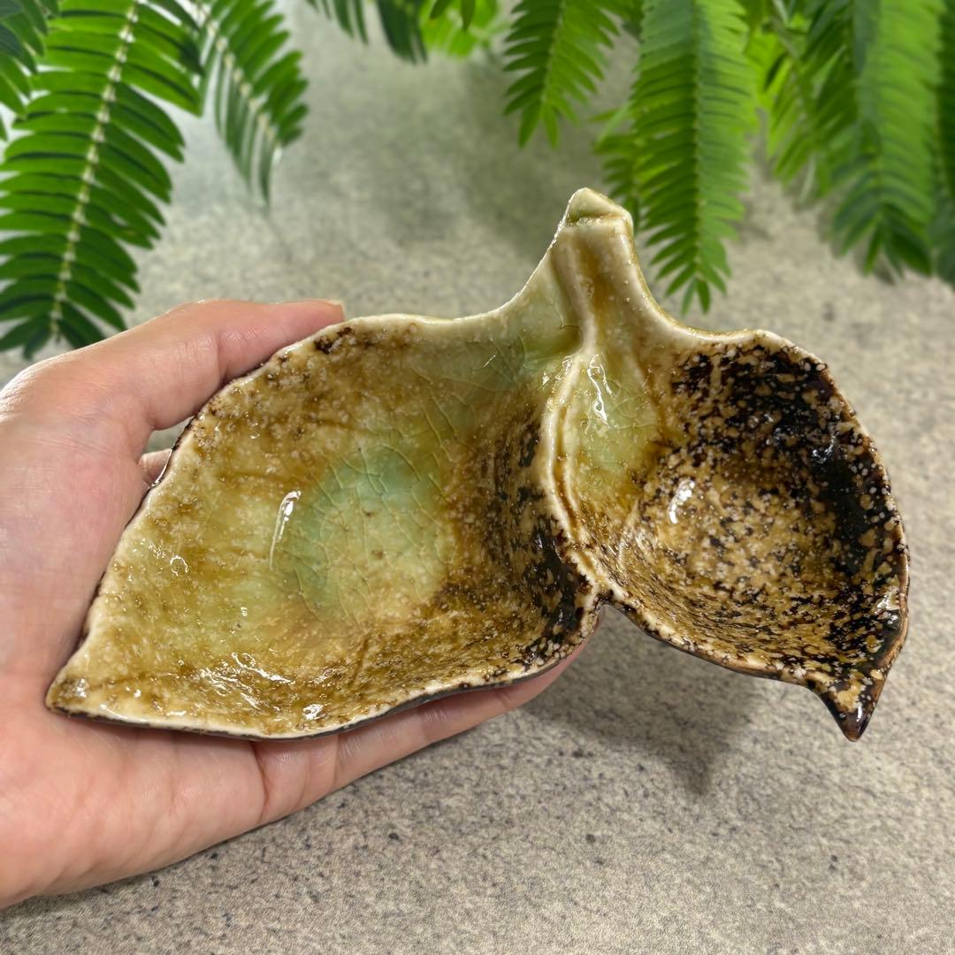 美濃焼　葉っぱの小鉢　4個セット　二口小鉢　薬味皿　小皿　食器　作家　茶緑　3a