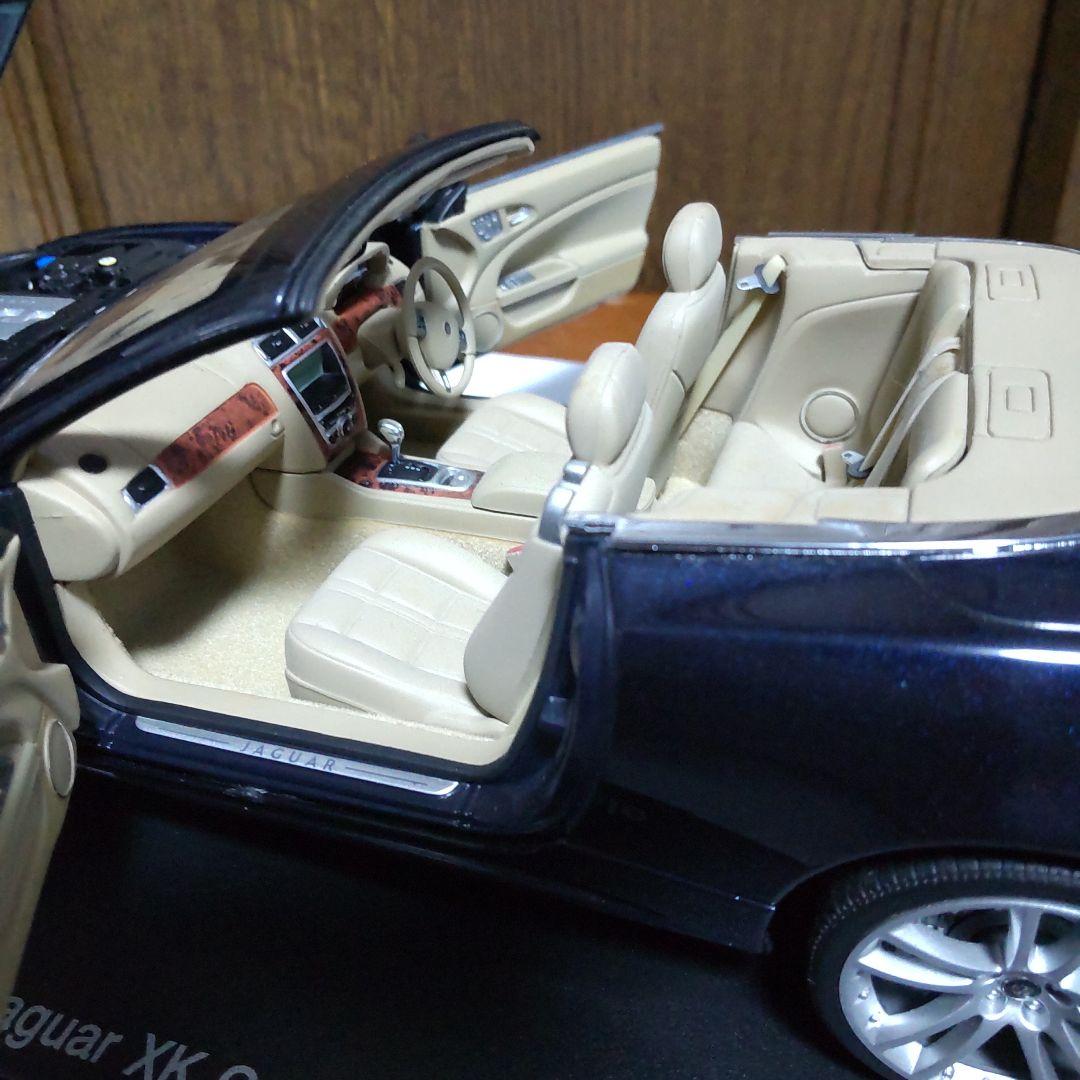 ジャガー XK コンバーチブル 2006 1/18 オートアート