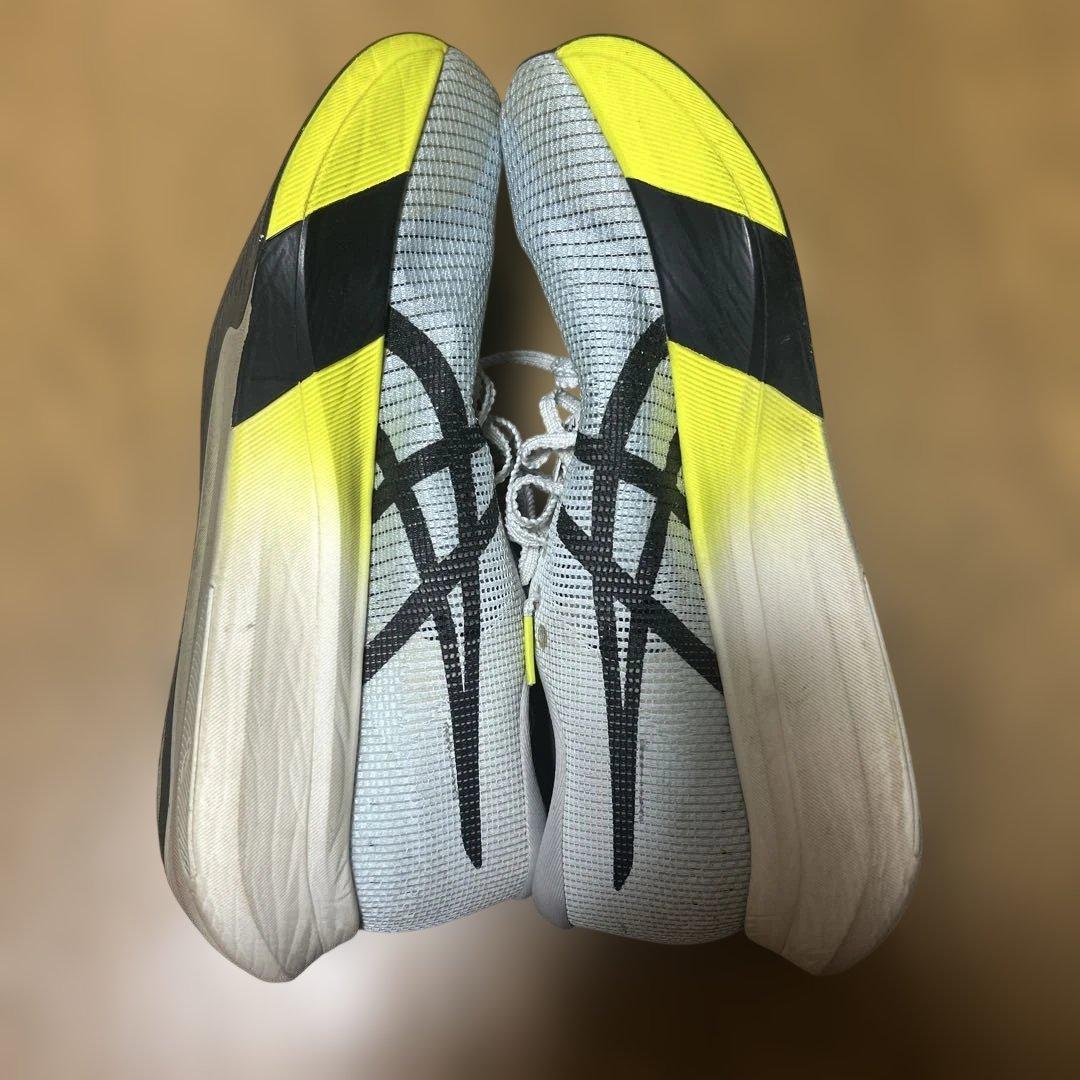 ASICS メタスピードエッジパリ