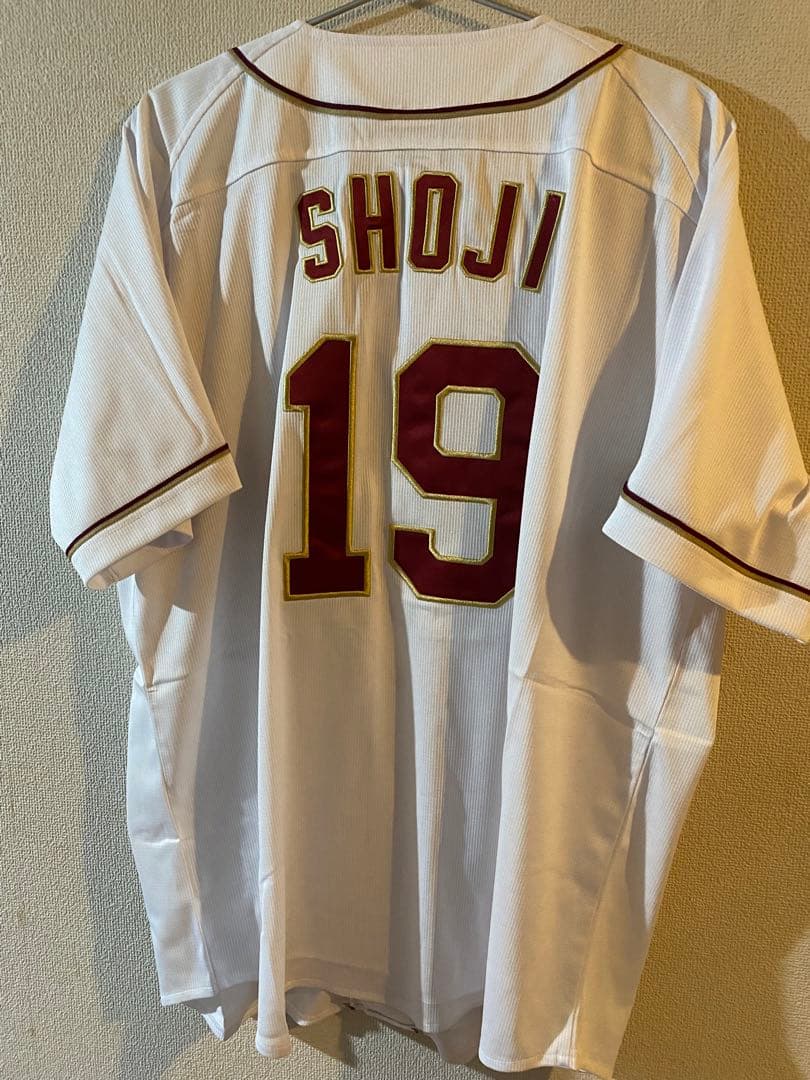 楽天イーグルス　荘司康誠選手　ユニフォーム　ホーム