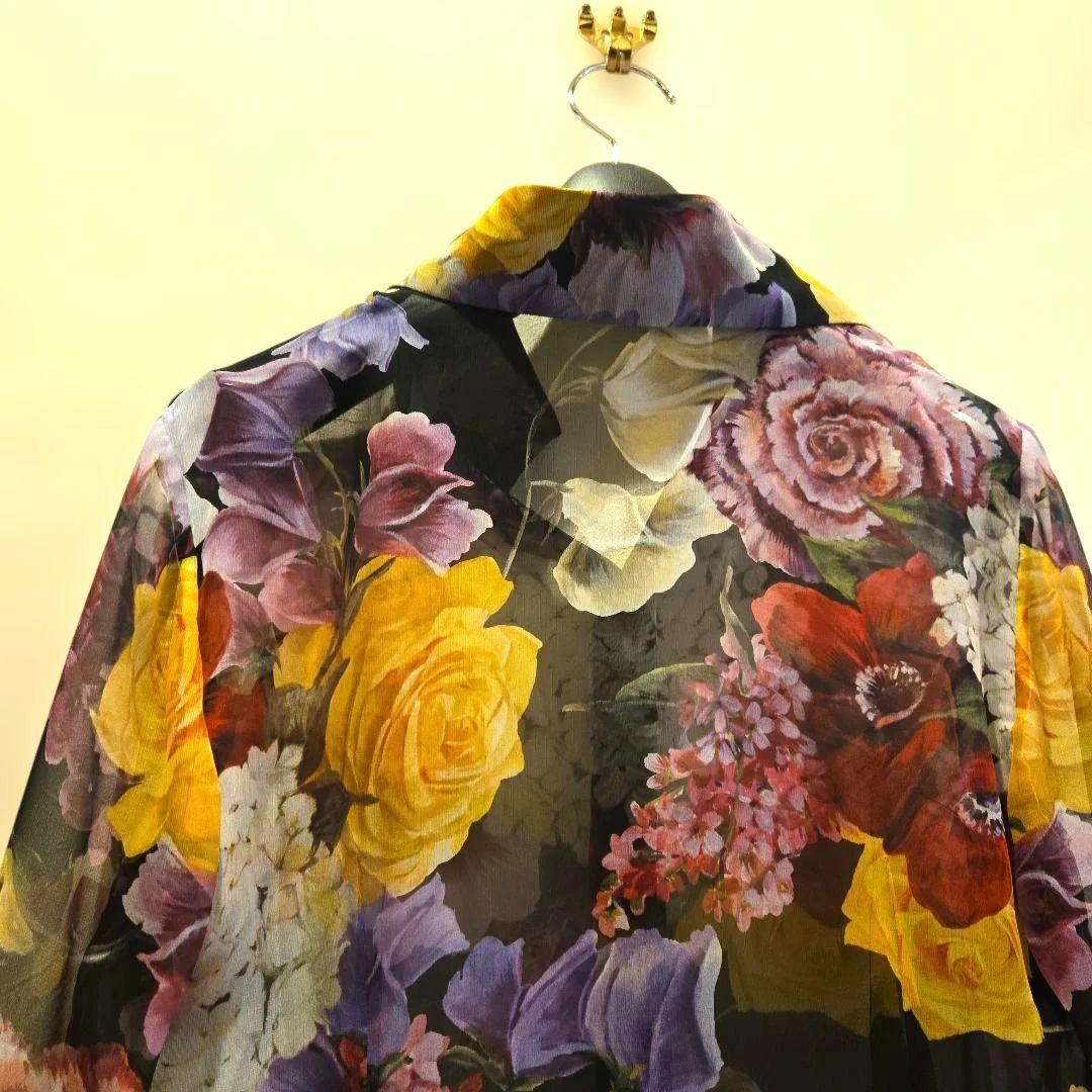 ドルチェ&ガッバーナ! SILK薔薇のお花いっぱいのシアワセ&COOLブラウス。