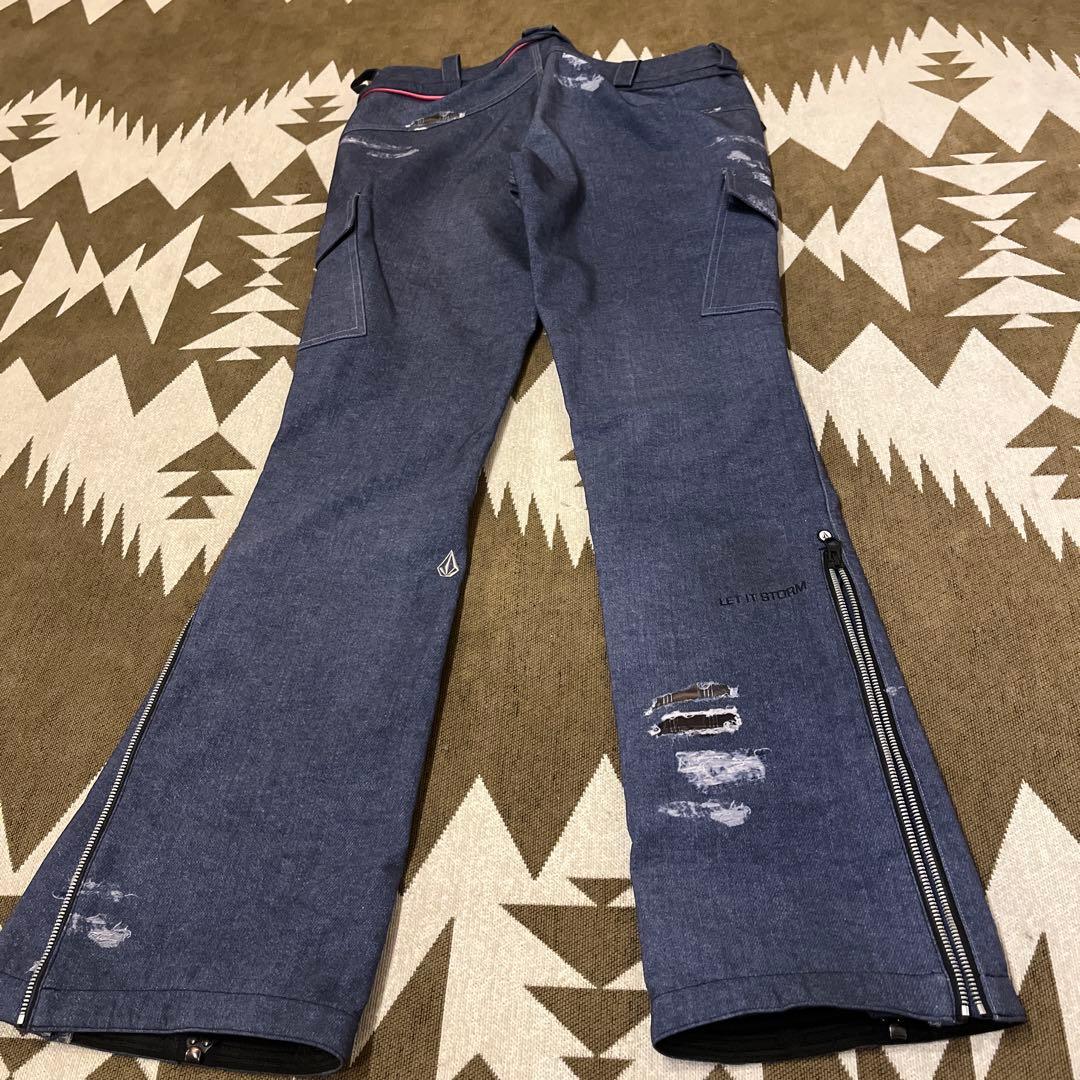 VOLCOMウェア上下セットSサイズ　パンツ×2本＋ベルト