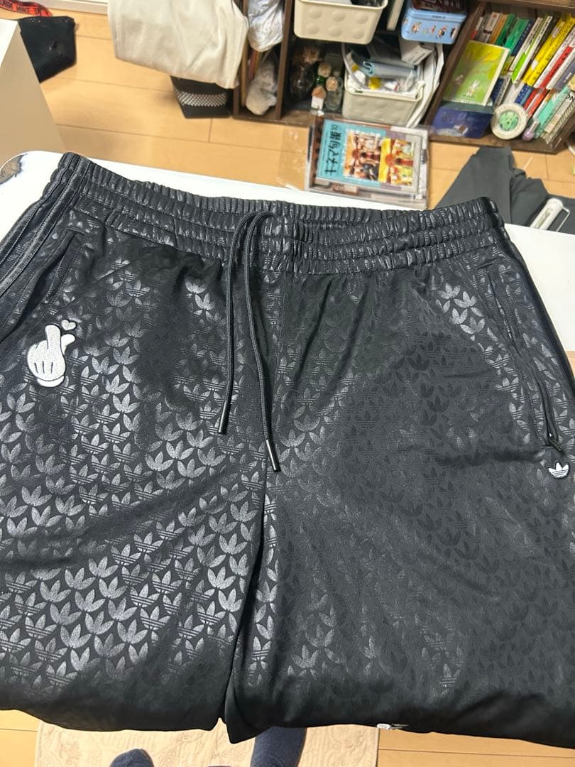 Adidas FIREBIRDミッキーマウス モノグラム トラックパンツ