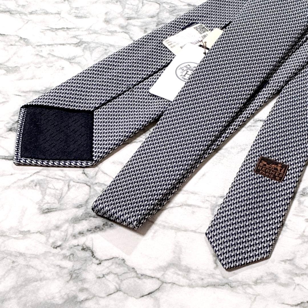 ✨プレゼント用対応✨未使用タグ付箱付き✨HERMES ファソネ　H柄 ネクタイ