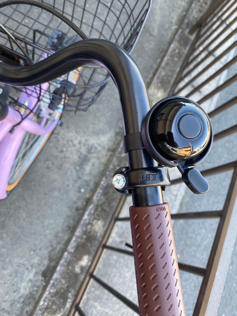 ほぼ新品 自転車 ピンク色