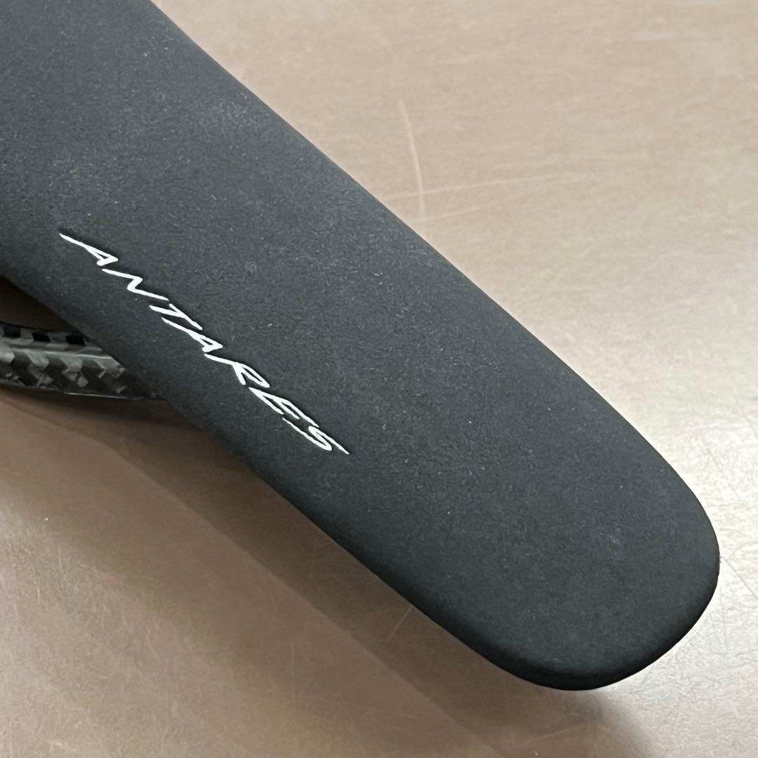 フィジーク　ANTARES R1 サドル