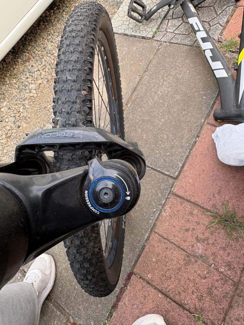 ロックショックス　recon 27.5 ROCKSHOX 140mm