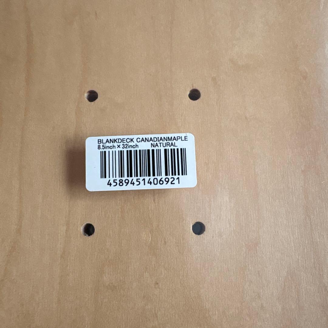 8.5✖️32.0ブランクデッキ 新品未使用　デッキテープ付き
