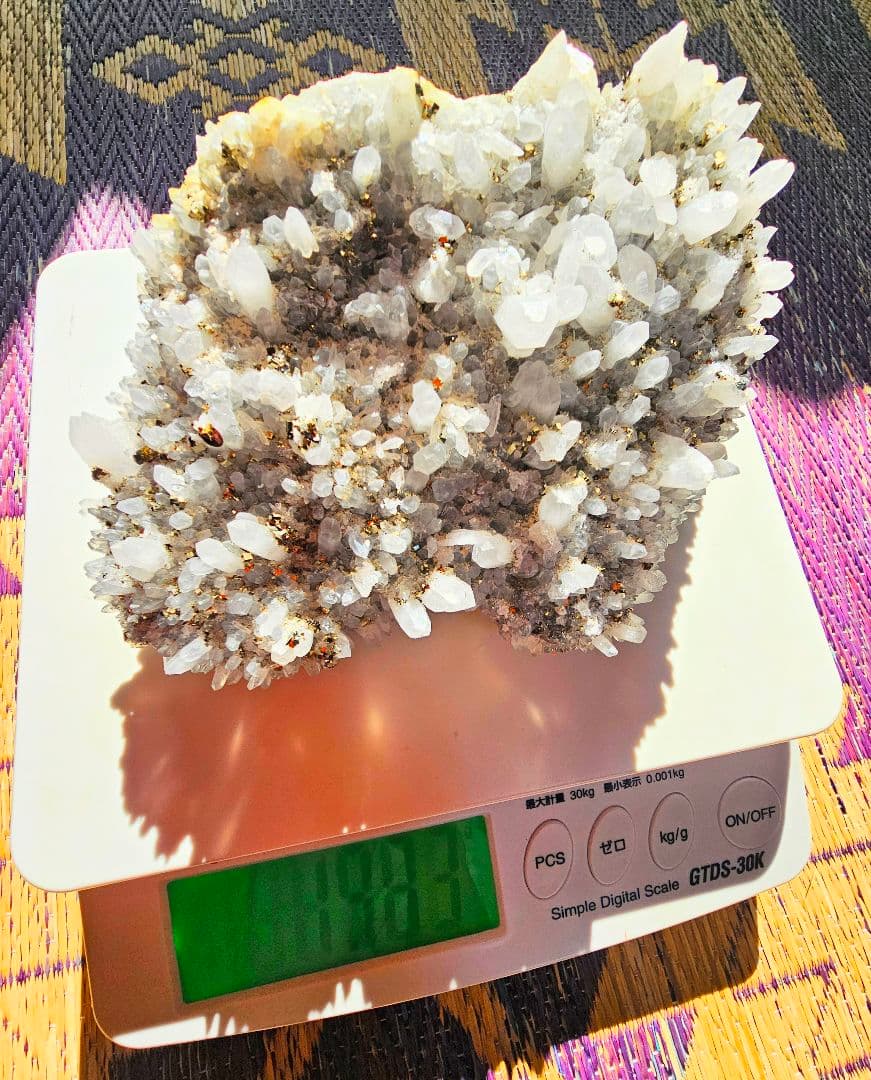 約1.9kg 青森産 パイライト水晶クラスター