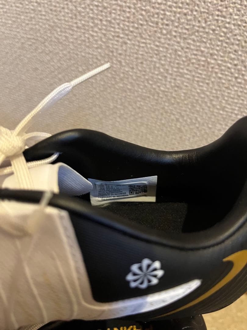 ☆新品☆サッカースパイク NIKE ファントムGX IIアカデミー 24.5