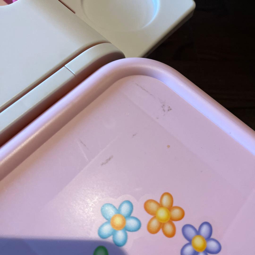 ハローキティ　クーラーボックス　テーブル