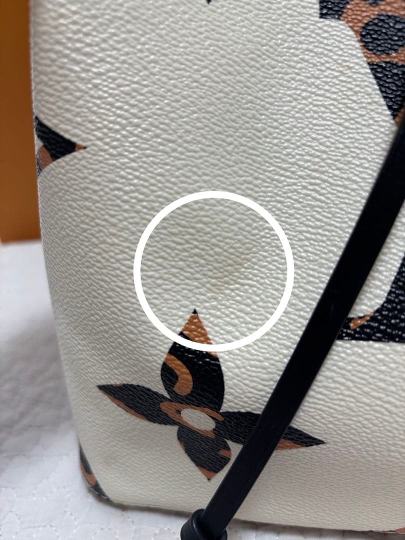 LOUIS VUITTON モノグラム ネオノエ　ジャングル
