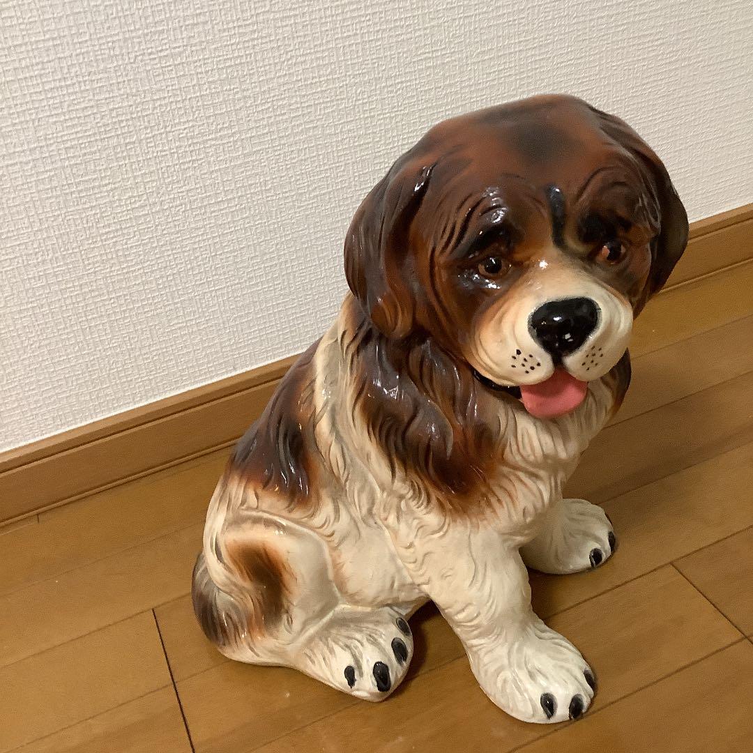 イタリア製の犬の置物