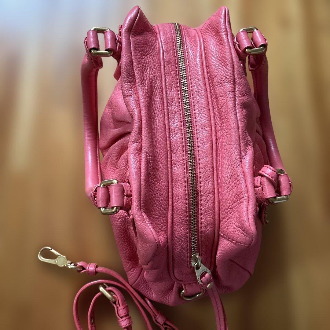 MARC BY MARC JACOBS バック シボ革2way コーラルオレンジ