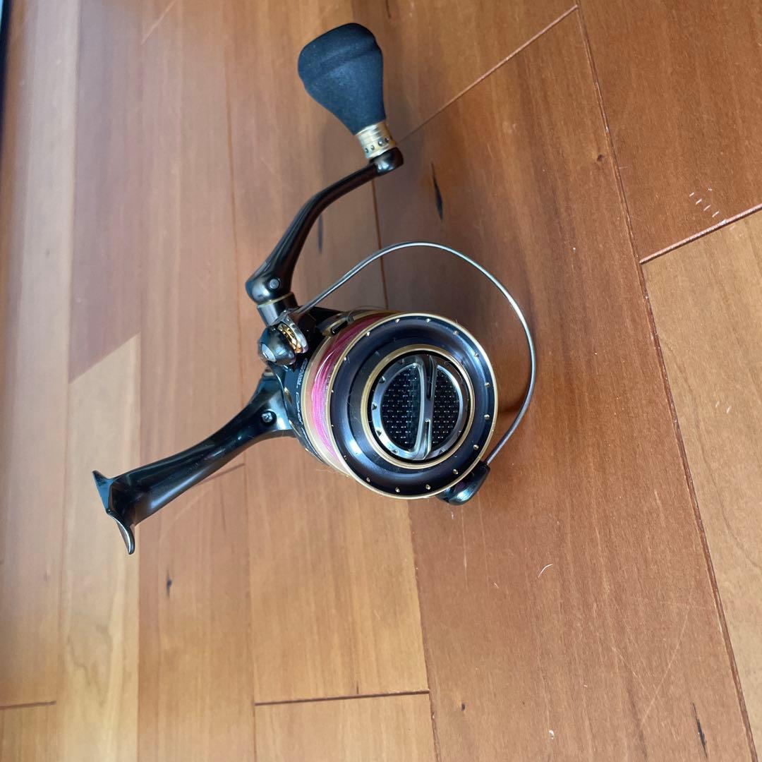リール REVO ROCKET3000S