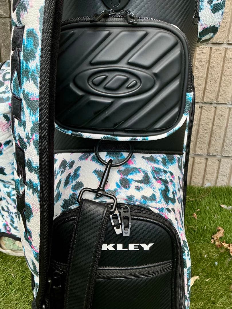 OAKLEY オークリーレオパード柄 キャディバッグ