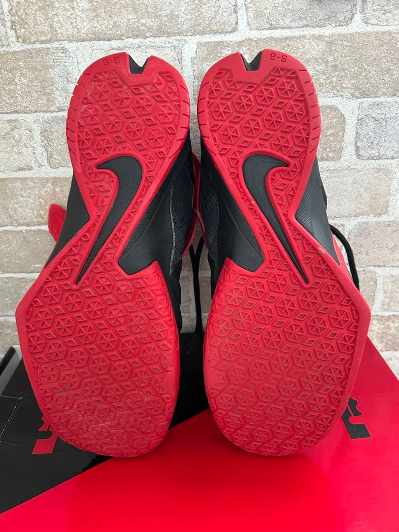 Nike Zoom Soldier VIII 黒/赤 30cm