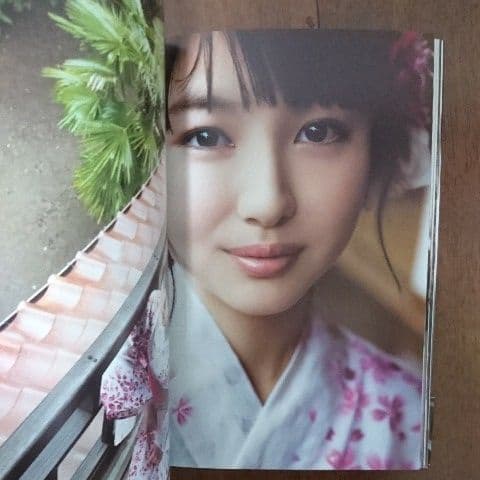 （サイン本）瞬間 : 浜辺美波写真集