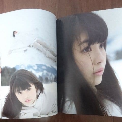 （サイン本）瞬間 : 浜辺美波写真集