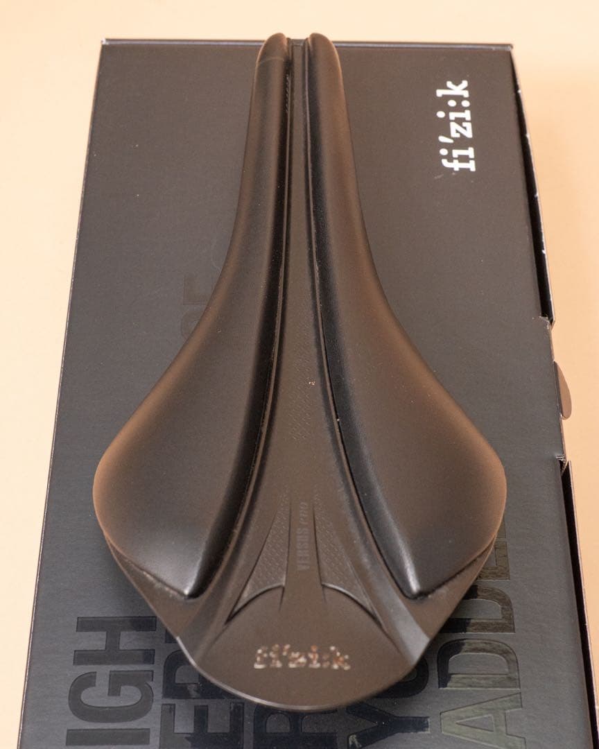 fi'zi:k アリオネ R3 VS EVO レギュラー　純正テールランプ付
