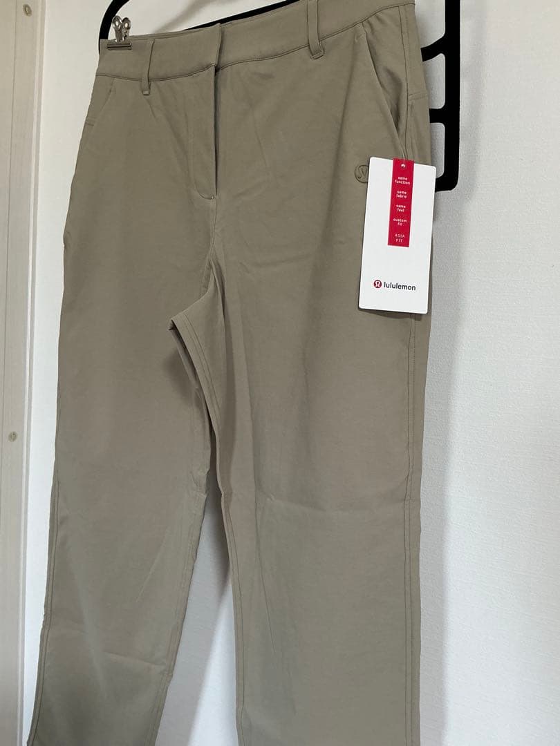 lululemonストレッチツイル ゴルフパンツ未使用タグ付き