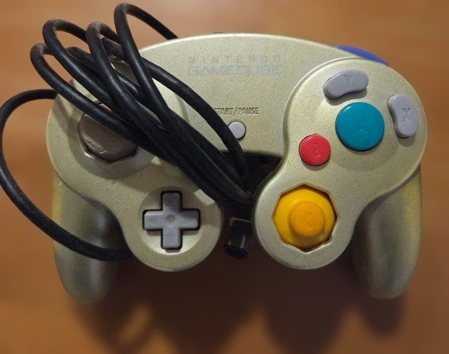 トイザらス限定 ゲームキューブ コントローラー スターライトゴールド