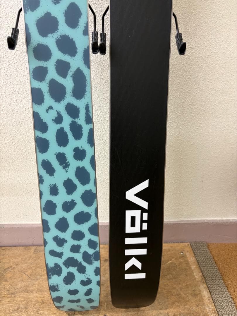 Volkl Revolt 104 + SHIFT ビンディング　2021年
