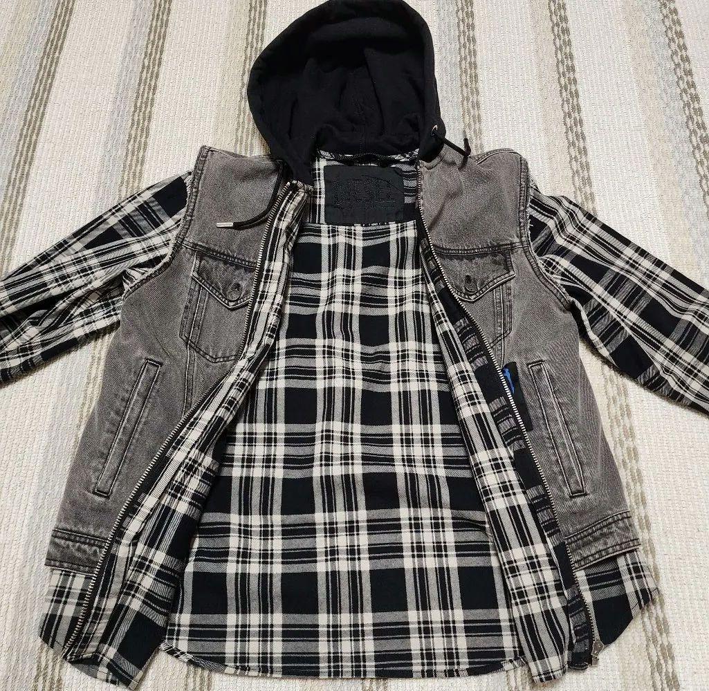 と*う様 DIESEL　パーカー　切り返しデニムジャケット