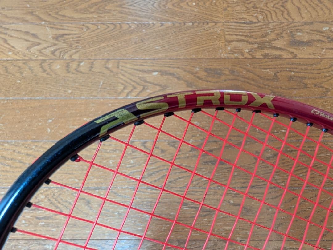 YONEX バドミントンラケット レッド ブラック