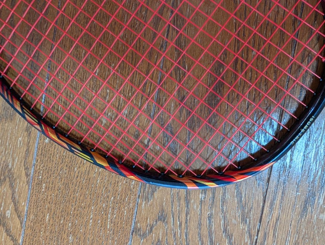 YONEX バドミントンラケット レッド ブラック