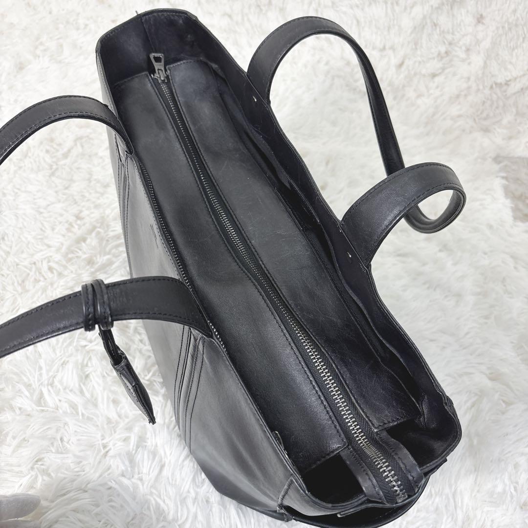 SEEKER レザー　トートバッグ　A4収納可　自立　底鋲