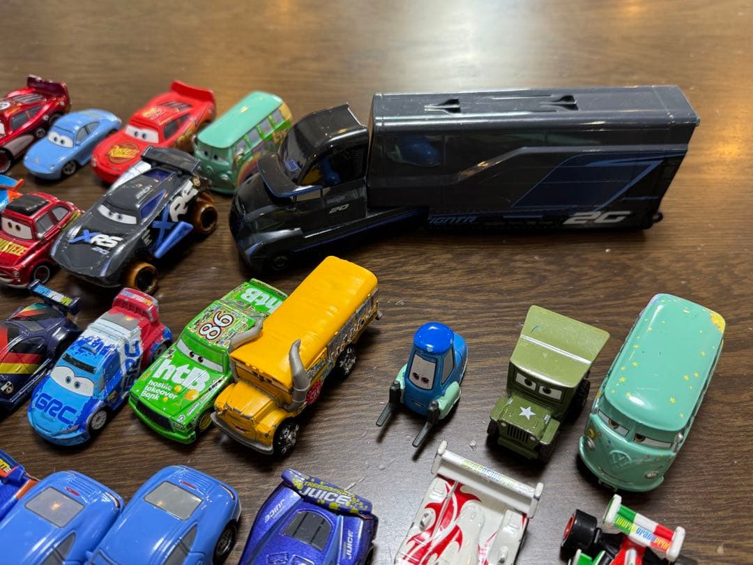 カーズ トミカ ミニカー 42台 まとめ売り Cars Tomica