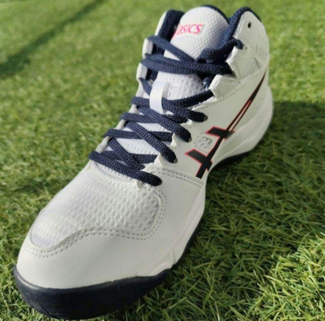 asics ジュニアバスケットシューズ23.5cm