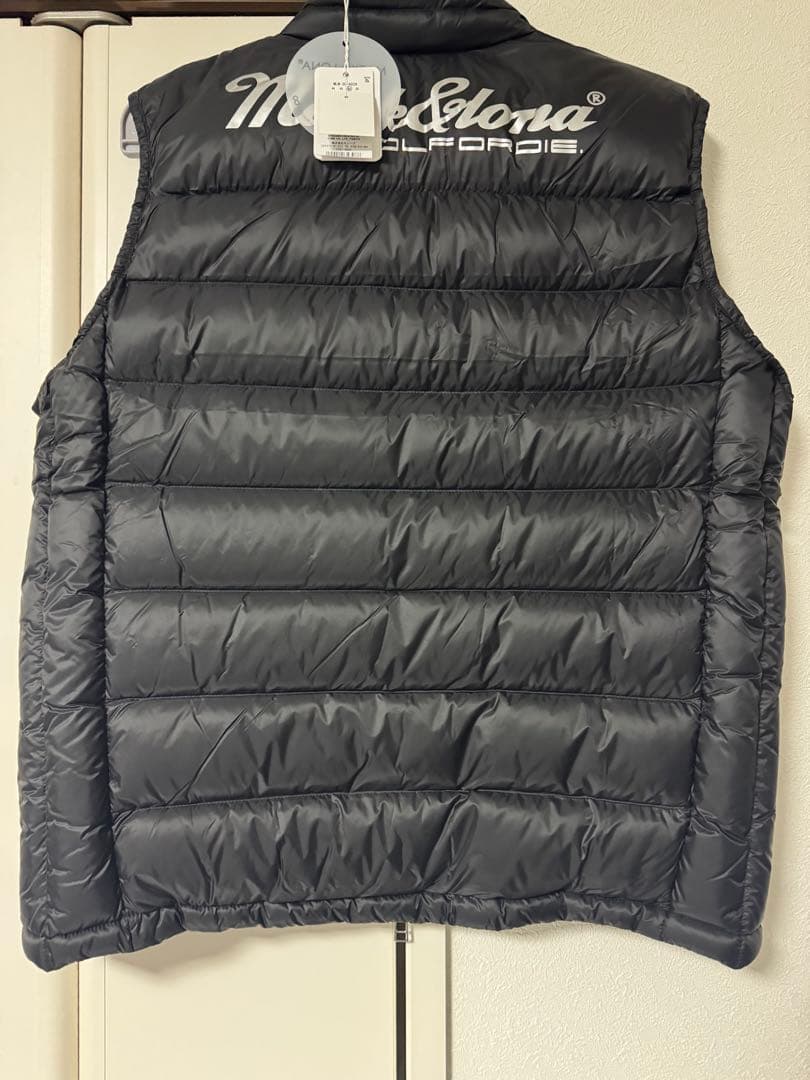 【新品】MARK & LONA ダウンベスト 　スカル ワッペン 黒 ゴルフ