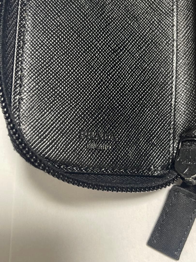 PRADA ブラック ナイロン 6連キーケース　ジッパータイプ　中古品