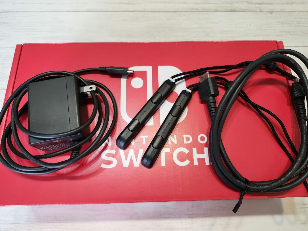 【美品】Nintendo Switch 付属品完備 任天堂 スイッチ 本体