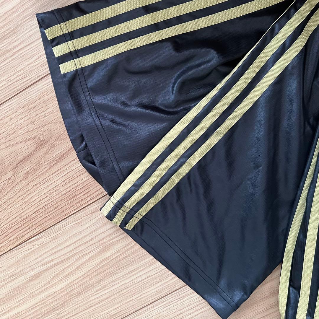 美品 adidasコーティング トラックジャケットSサイズ上下セット 着画あり⭐︎
