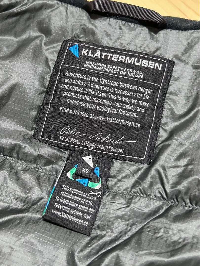 希少 KLATTERMUSEN ダウンベスト PERTEX スウェーデン