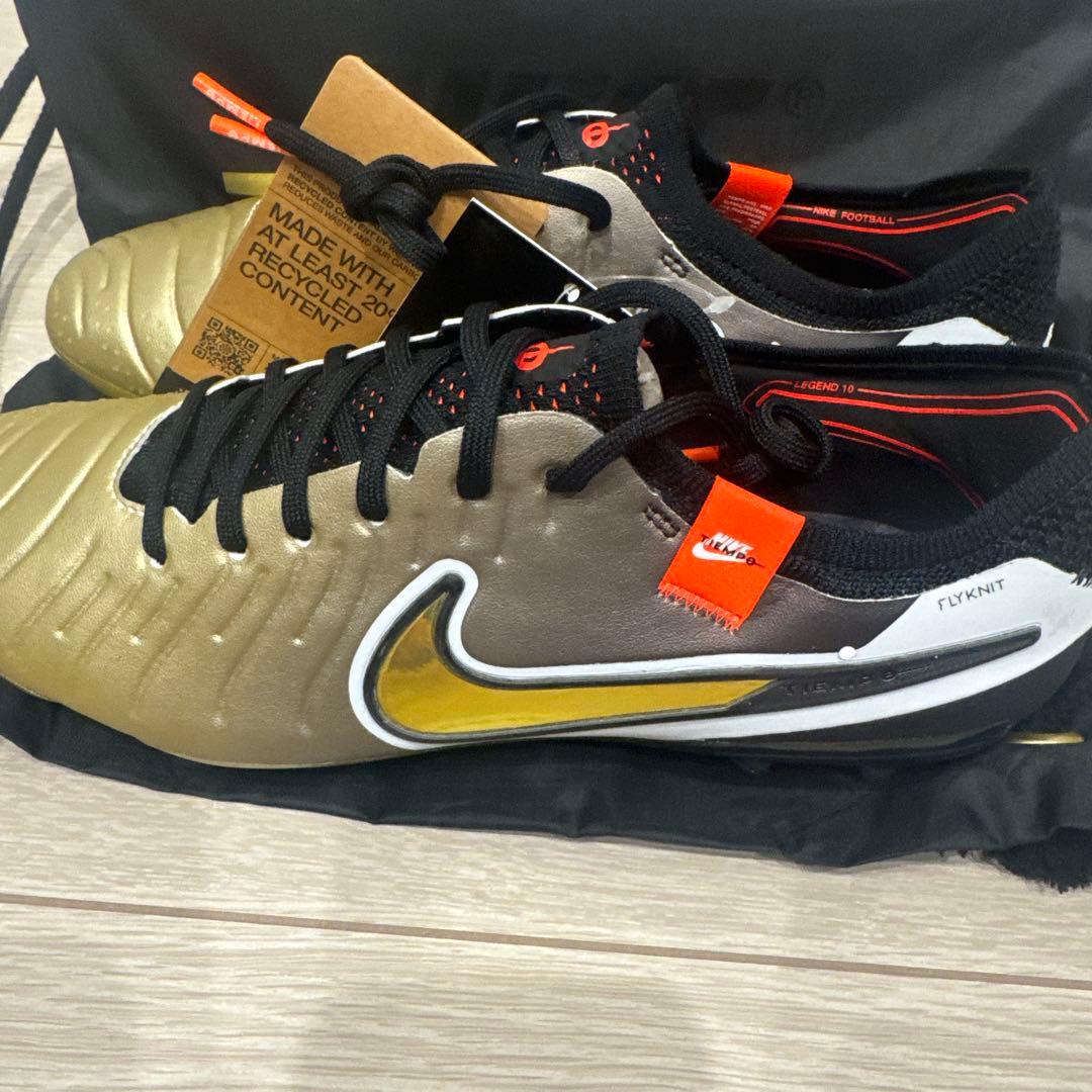 NIKEティエンポレジェンド10 ゴールド