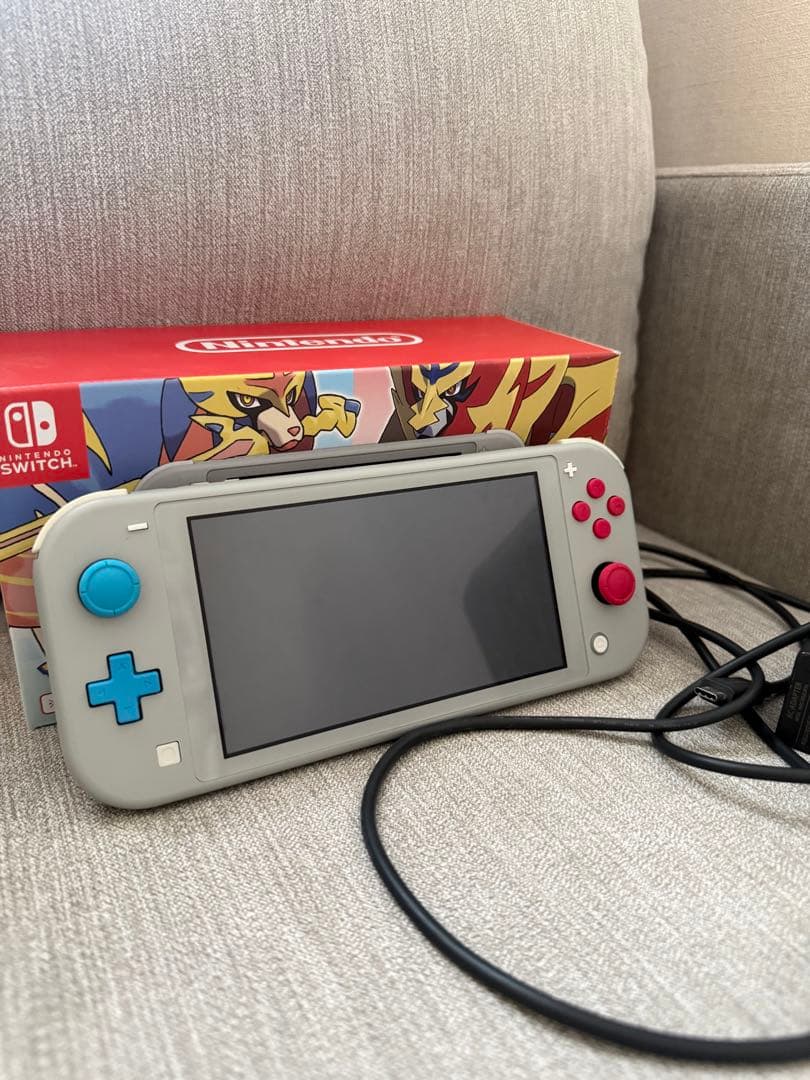 ポケモン限定版 Nintendo Switch Lite 箱・充電器付き