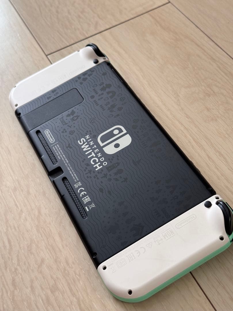【美品】Nintendo Switch あつまれ どうぶつの森デザイン