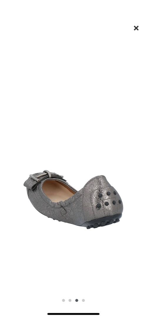 TOD'S メタリックグレー バレエシューズ