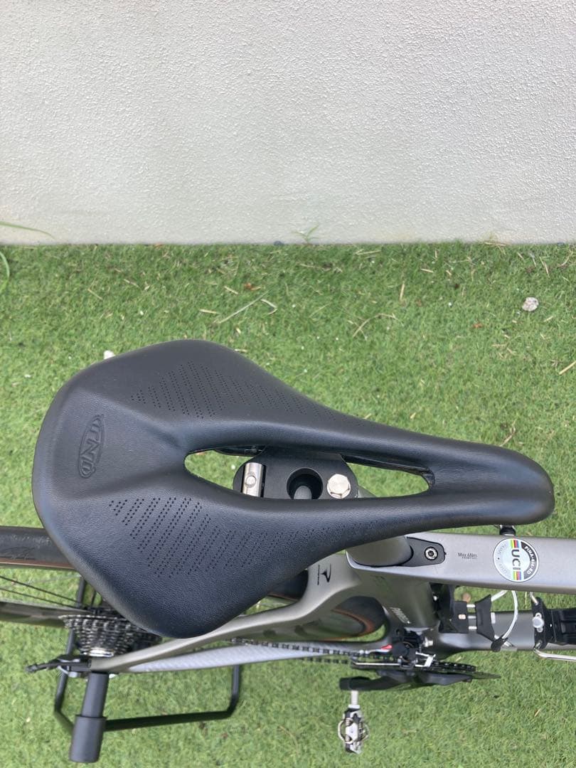PINARELLO PARIS DISC 2×11速 2021年モデル